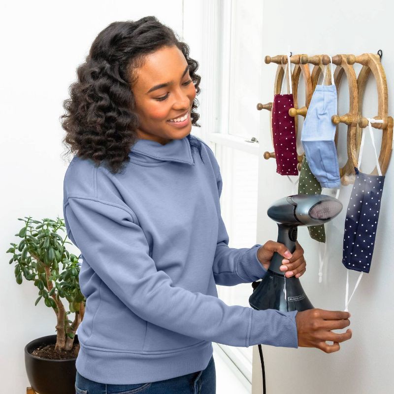 slide 5 of 12, BLACK+DECKER HGS350 Advanced Steamer, 1 ct