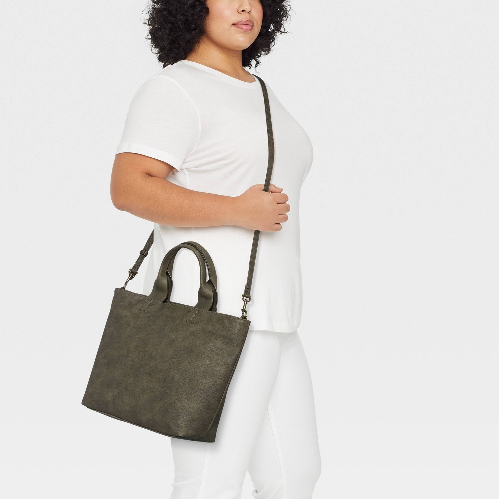 Universal thread online tote