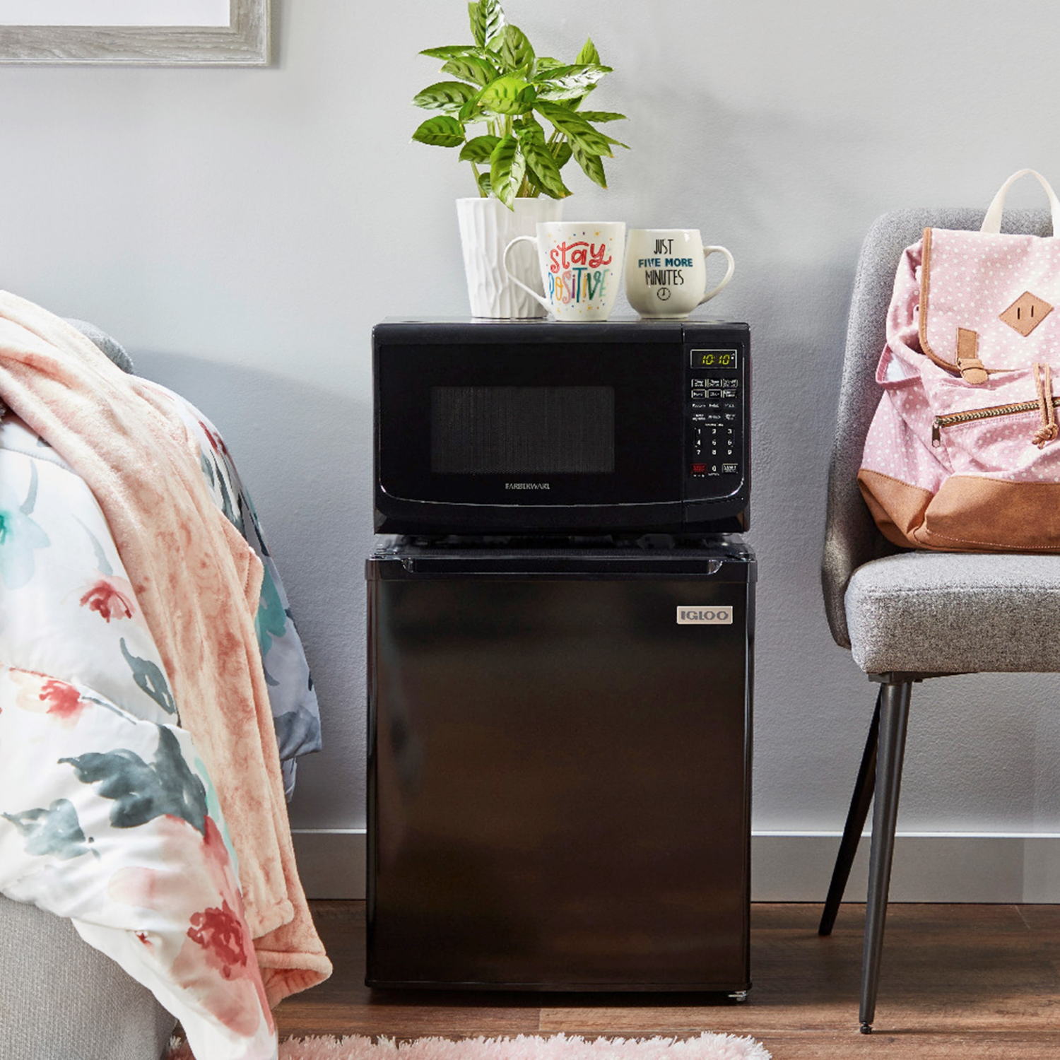 slide 2 of 2, Farberware Microwave Black, 1 ct