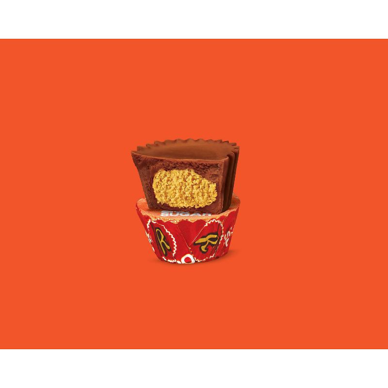 slide 5 of 6, Reese's Zero Sugar Miniatures Chocolate Peanut Butter Cups Candy - 5.1oz, 5.1 oz