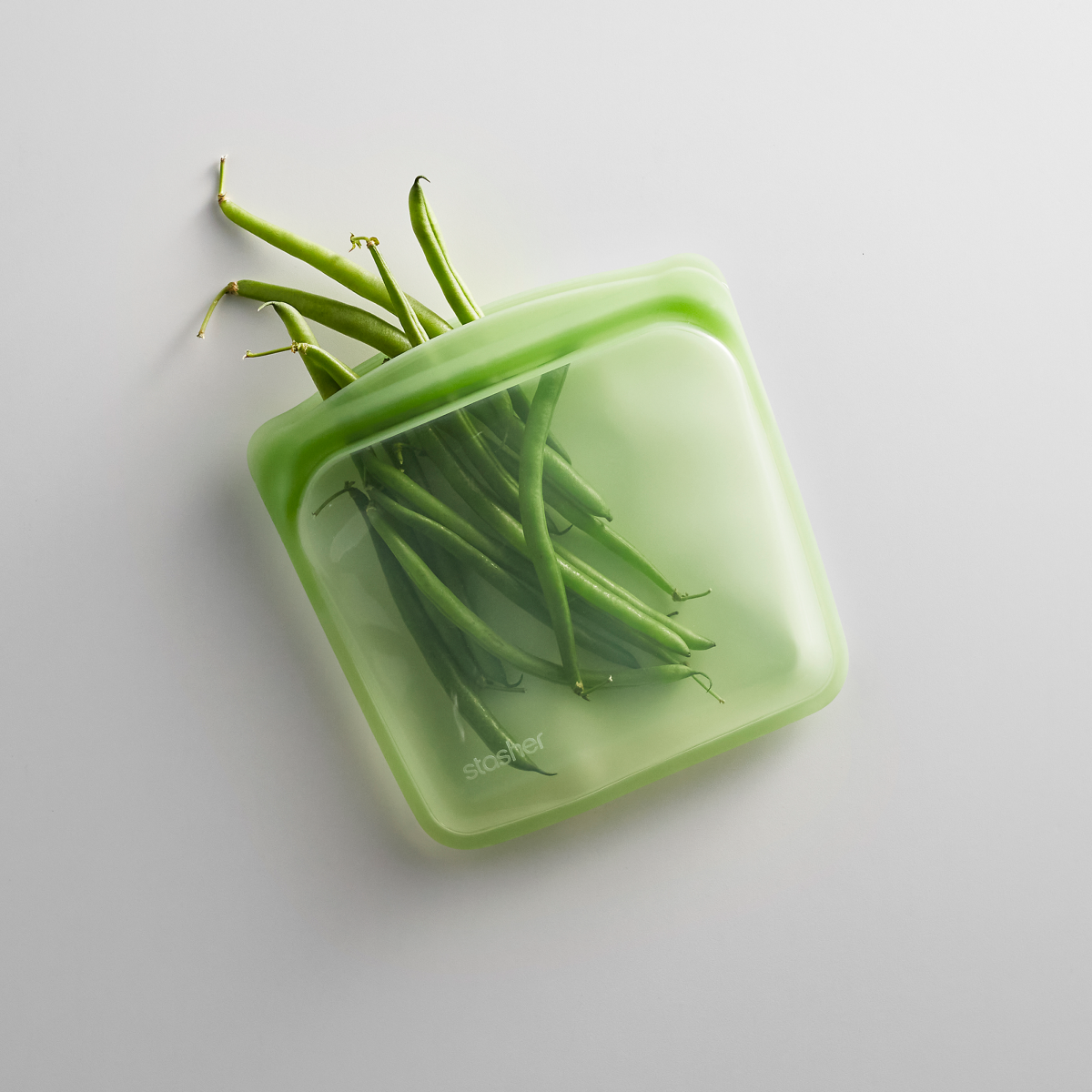 slide 3 of 5, STASHER SANDWICH: Rainbow Green, 28 fl oz