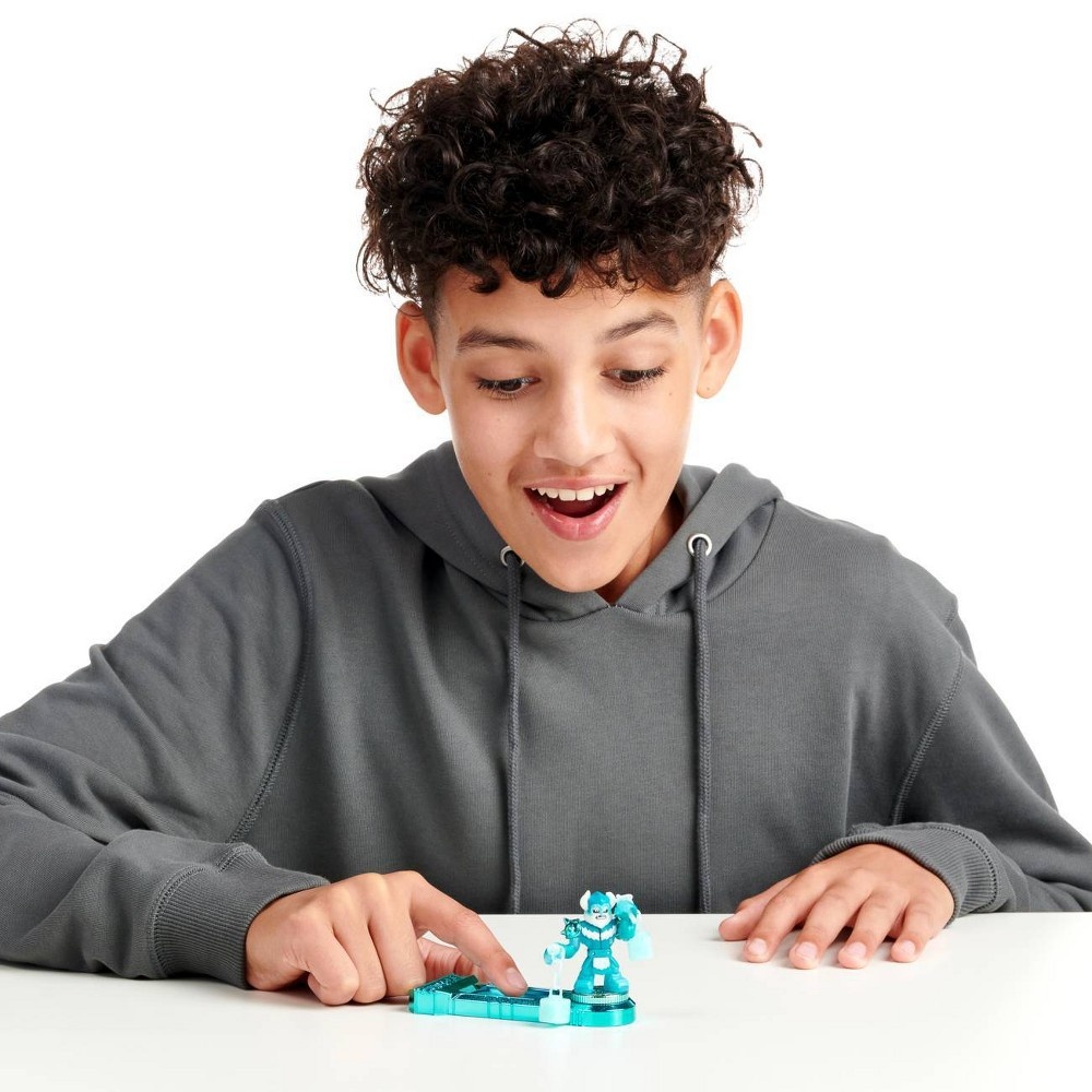 slide 7 of 17, Akedo Mystery Mini Battling Action Figure plus Controller, 1 ct