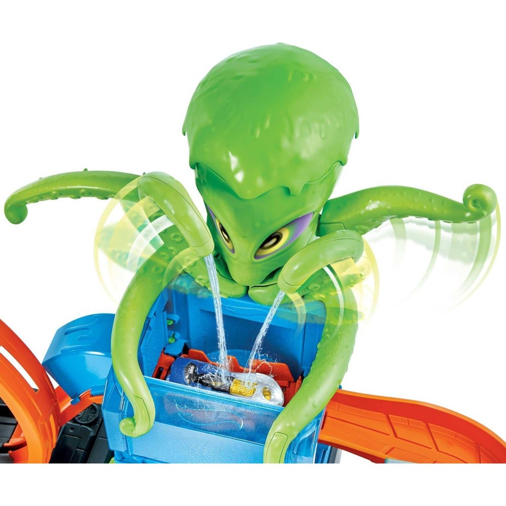 slide 3 of 6, Hot Wheels Ultimate Octo Carwash Playset, 1 ct