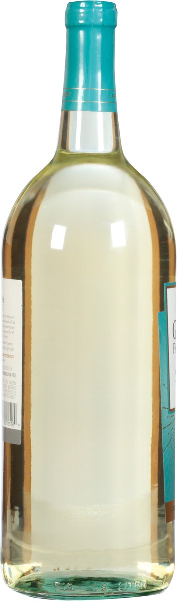 slide 7 of 9, Gallo Family Vineyards White Wine, 1.50 liter
