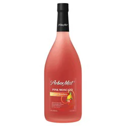 Arbor Mist Pineapple Strawberry Moscato Sweet Wine 1.5L