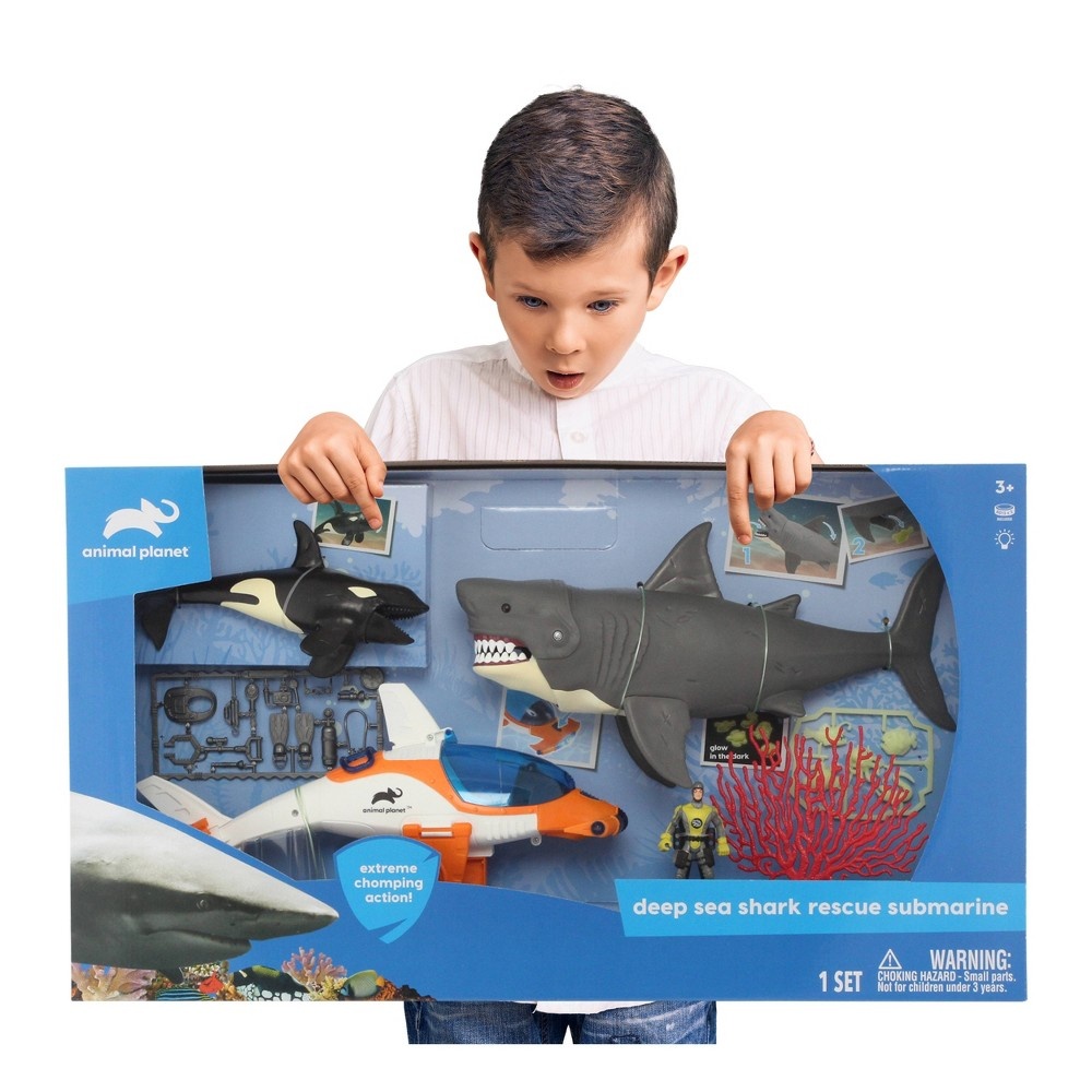 slide 4 of 5, Animal Planet Deep Sea Shark Rescue Submarine Set, 1 ct