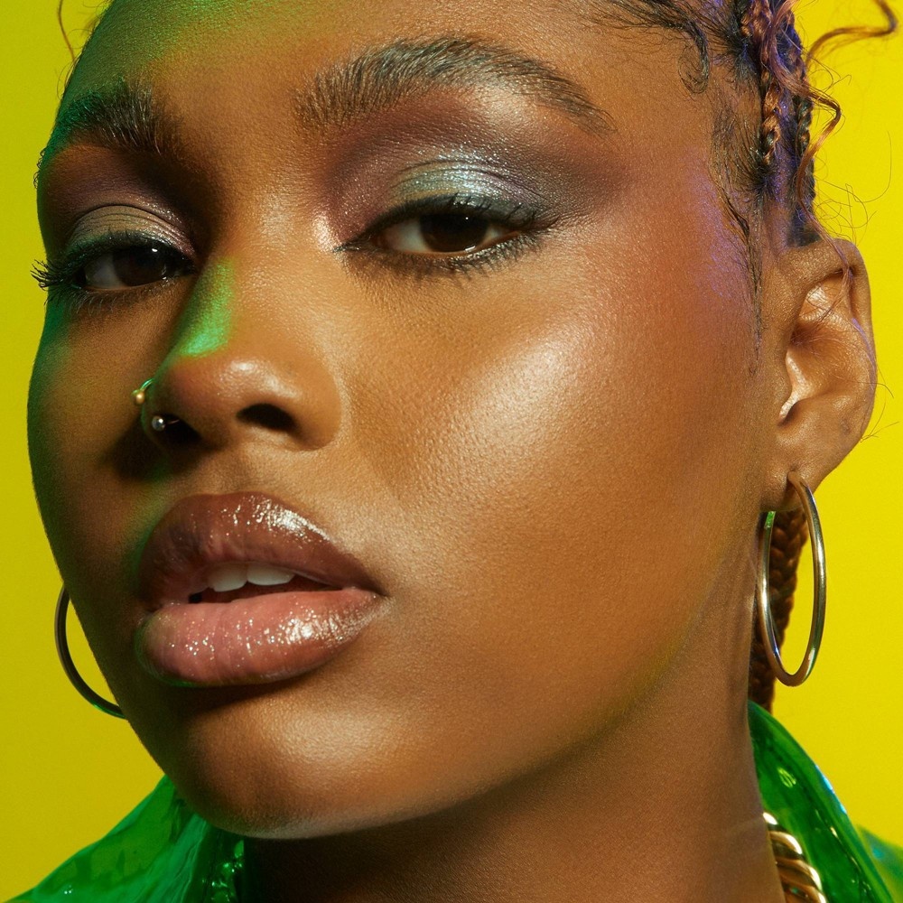 e.l.f. Electric Mood x Tiana Major9 Illuminating Elixir Scorpio Glow