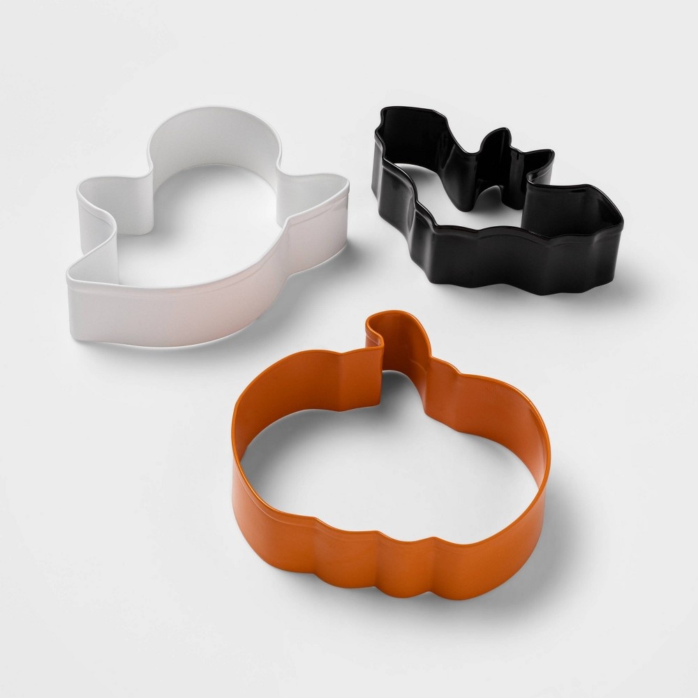 slide 3 of 4, Stainless Steel Cookie Cutter Set - Hyde & EEK! Boutique, 3 ct