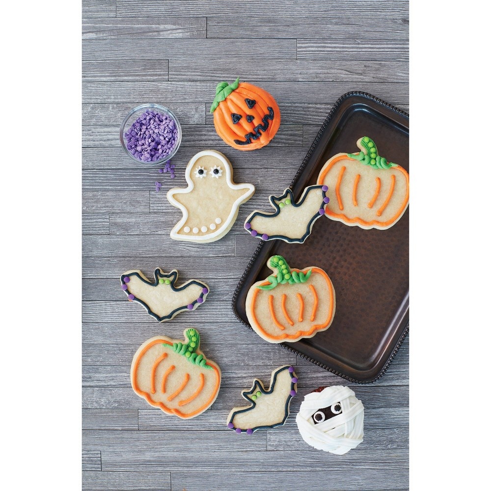 slide 4 of 4, Stainless Steel Cookie Cutter Set - Hyde & EEK! Boutique, 3 ct