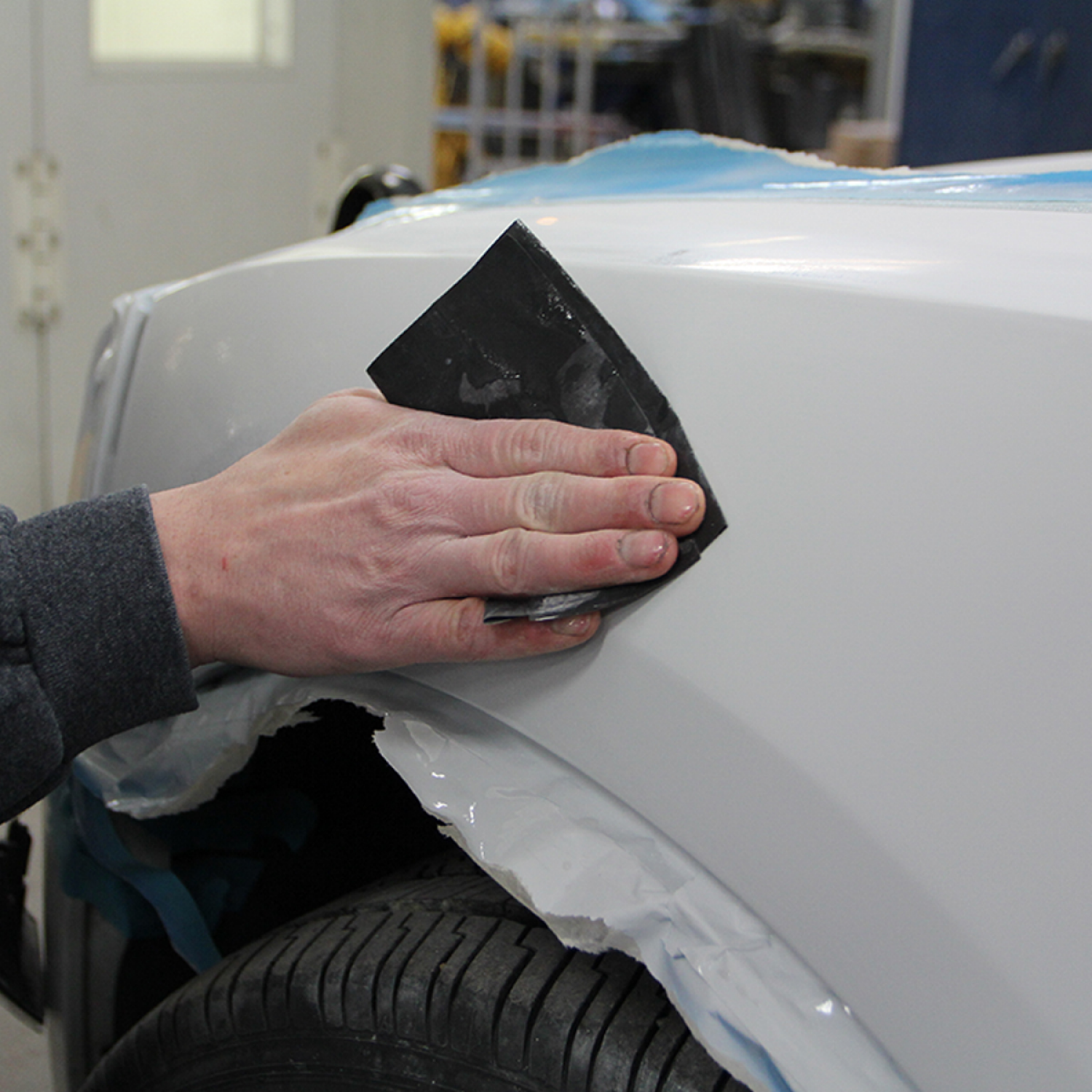 slide 2 of 5, Rust-Oleum Rustoleum Gator 320 Grit Wet/Dry Sanding Sheets - 8265043, 5 ct