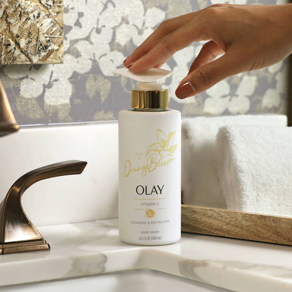 slide 6 of 11, Olay Cleansing & Revitalizing Hand Wash with Vitamin B3 + Vitamin C - 10.1 fl oz, 10.1 fl oz