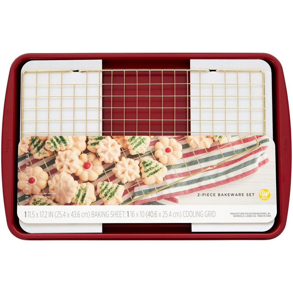 Wilton Cookie Sheet and Cooling Grid Set