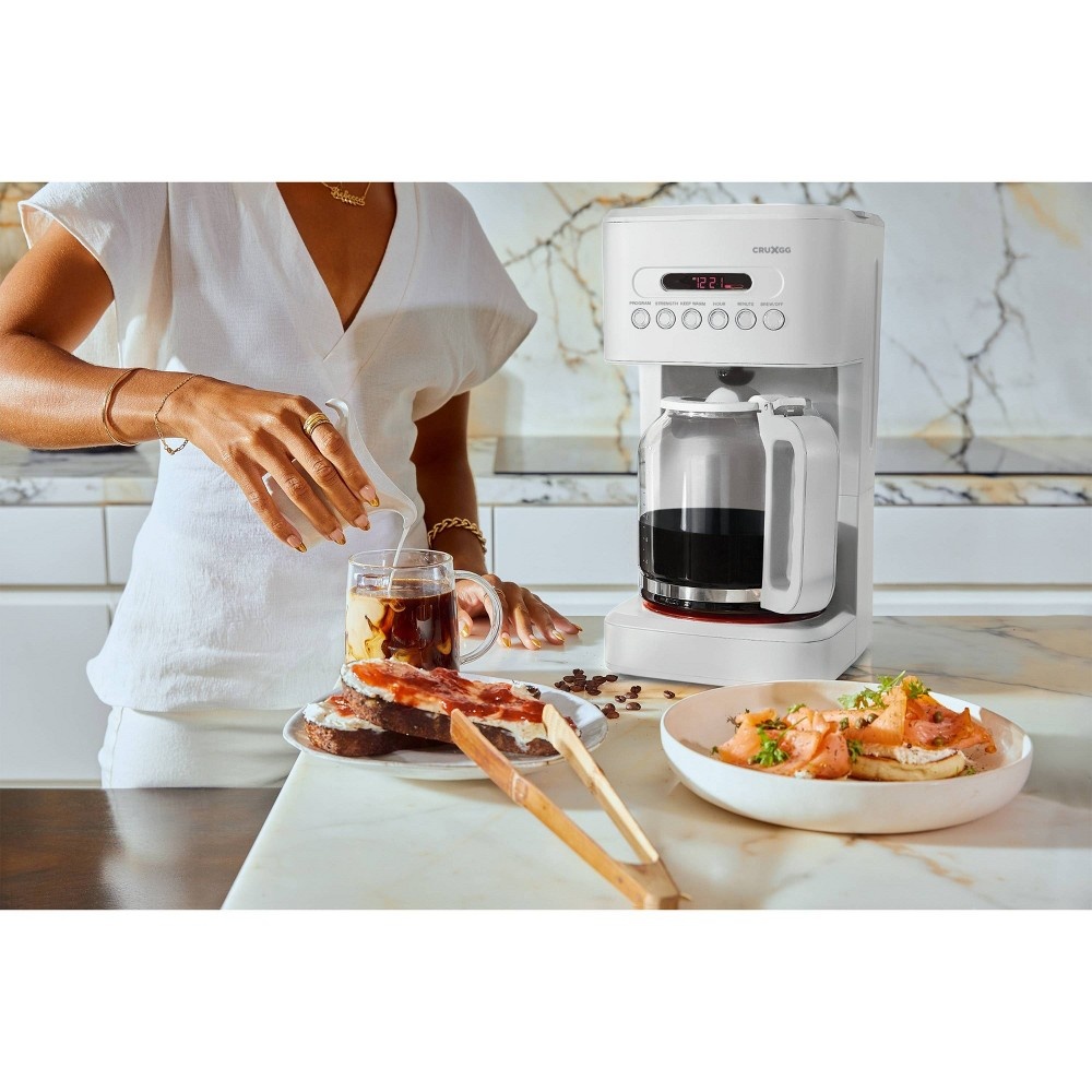  Cruxgg CRUXGG 14 Cup Programmable Coffee Maker with