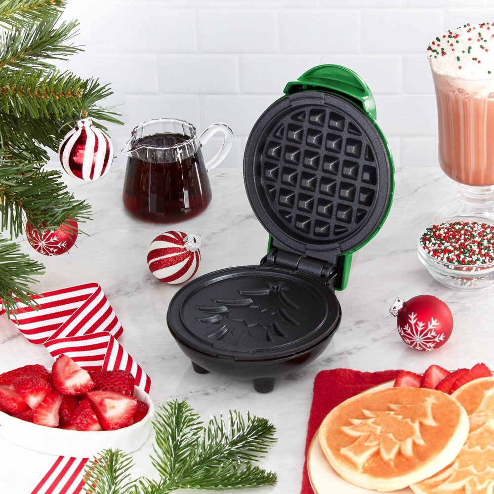 Dash Christmas Tree Mini Waffle Maker - Green