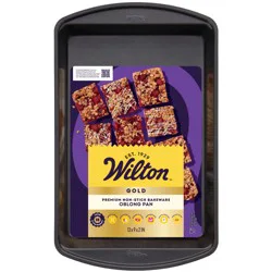 Wilton Gold Non-Stick Oblong Pan