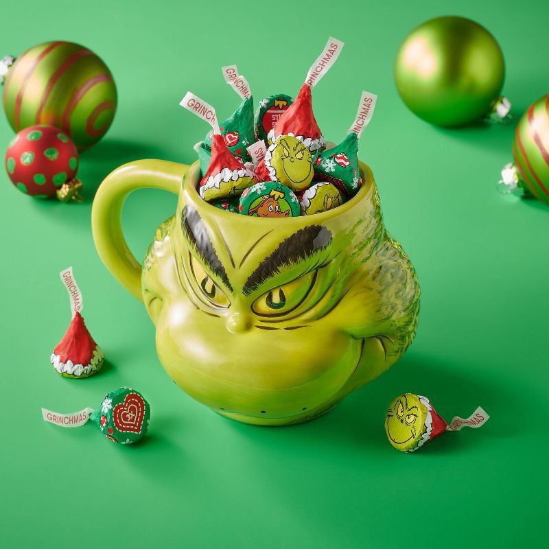 slide 3 of 7, HERSHEY's Kisses Christmas Grinch Milk Chocolate Candy - 9.5oz, 9.5 oz