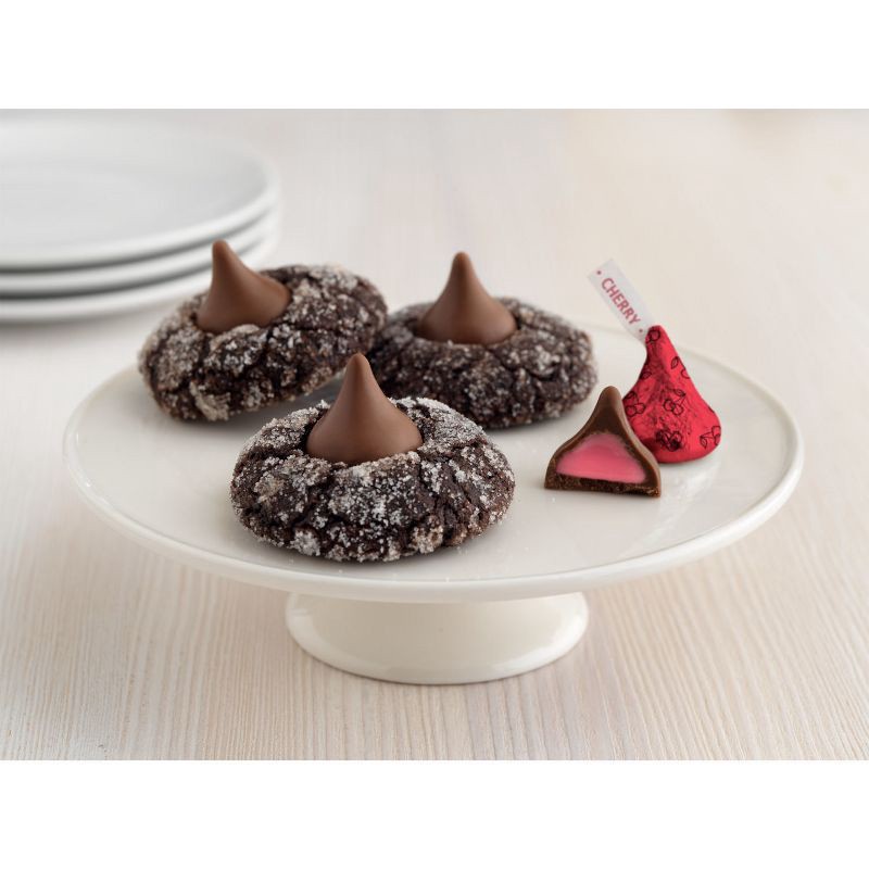 slide 3 of 7, HERSHEY's Kisses Cherry Cordial Flavored Milk Chocolate Christmas Candy - 9oz, 9 oz
