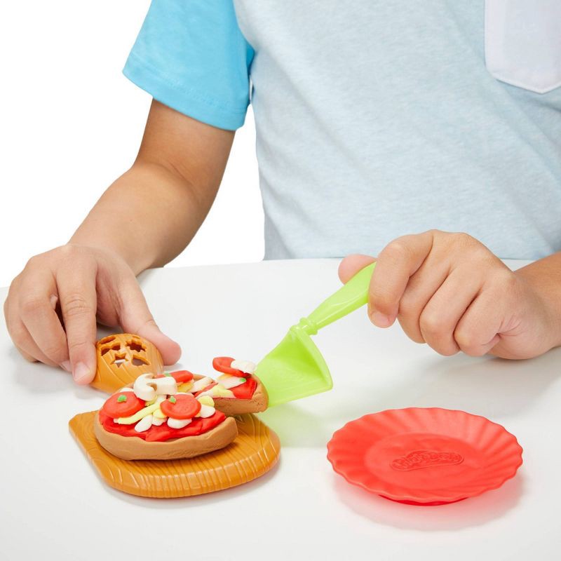 slide 6 of 9, Play-Doh Kitchen Creations Pizza Oven Playset, 1 ct