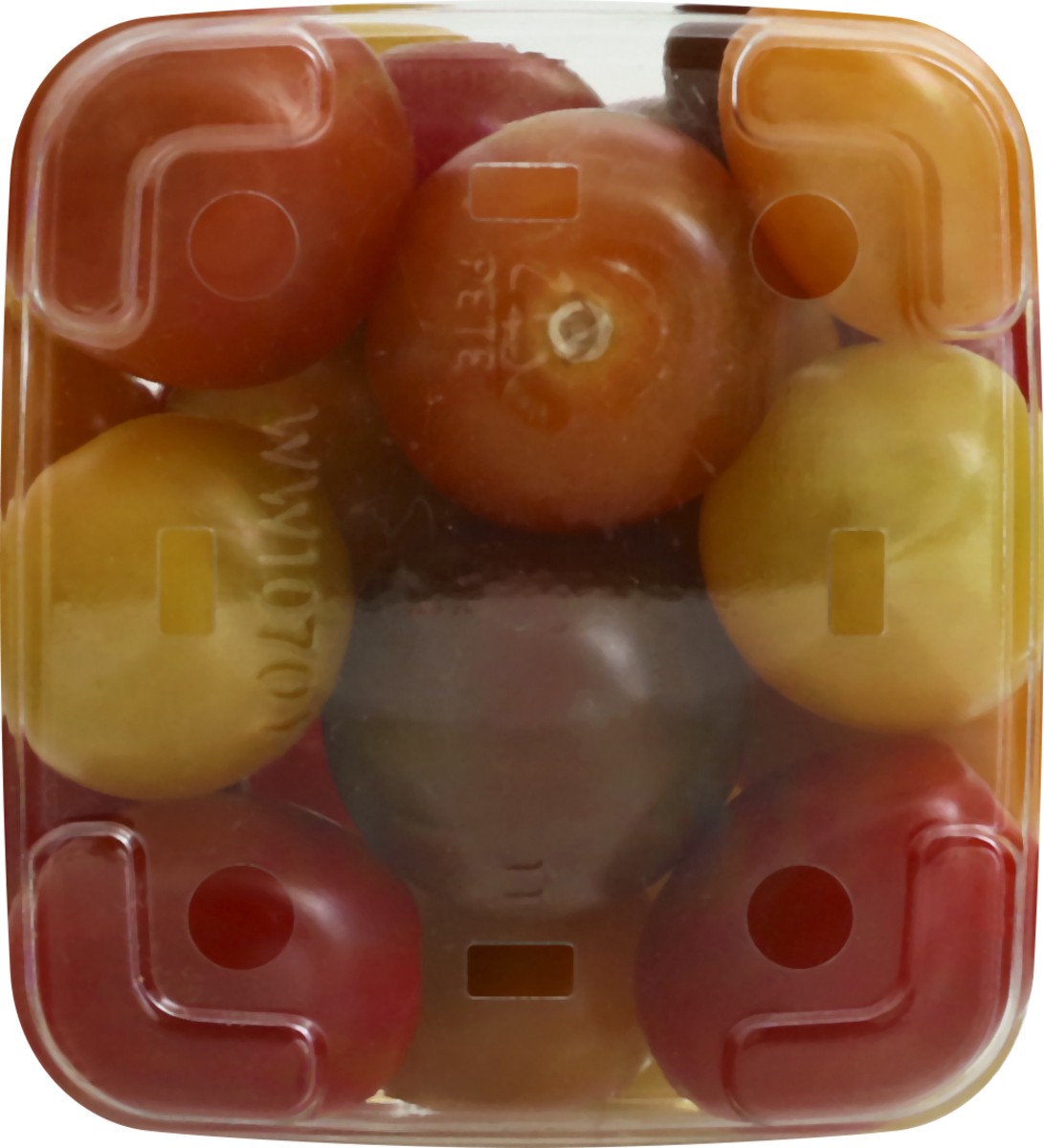 slide 5 of 11, Signature Select/Farms Maverick Mix Snacking Tomatoes - 1 Pint, 1 pint