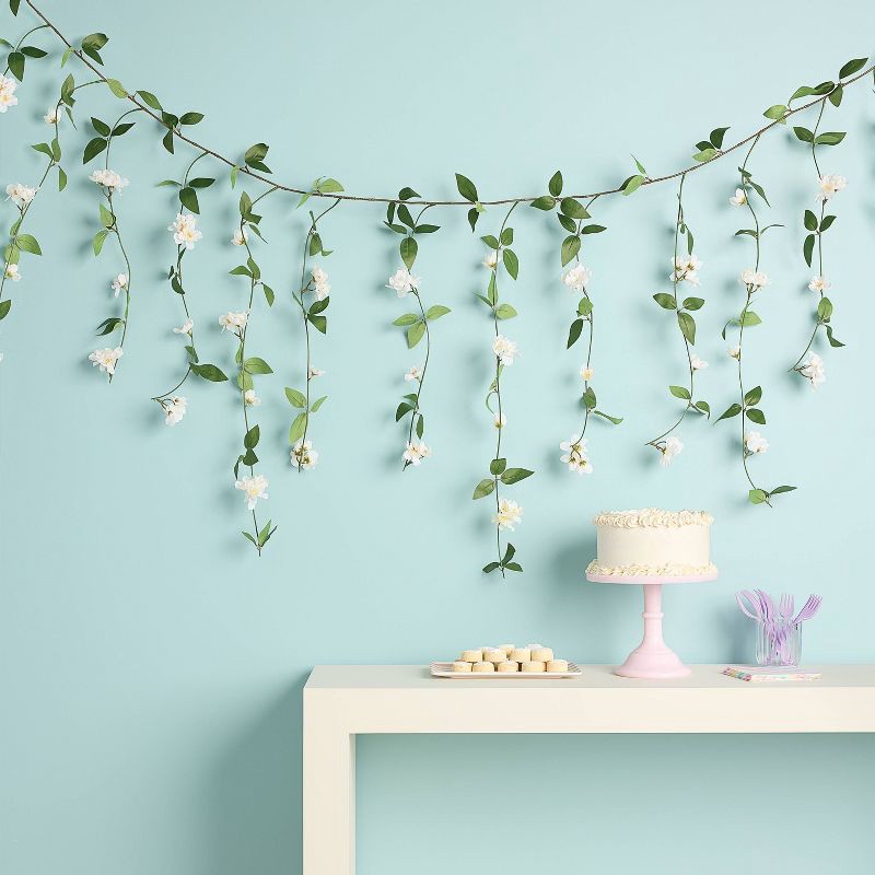 slide 2 of 4, Silk Leaf Backdrop - Spritz™, 1 ct