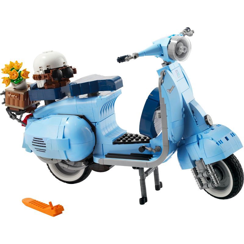 slide 2 of 6, LEGO Icons Vespa 125 Scooter Model Set 10298, 1 ct