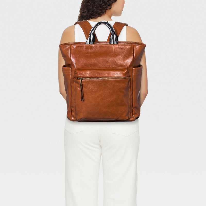 Utility square clearance backpack