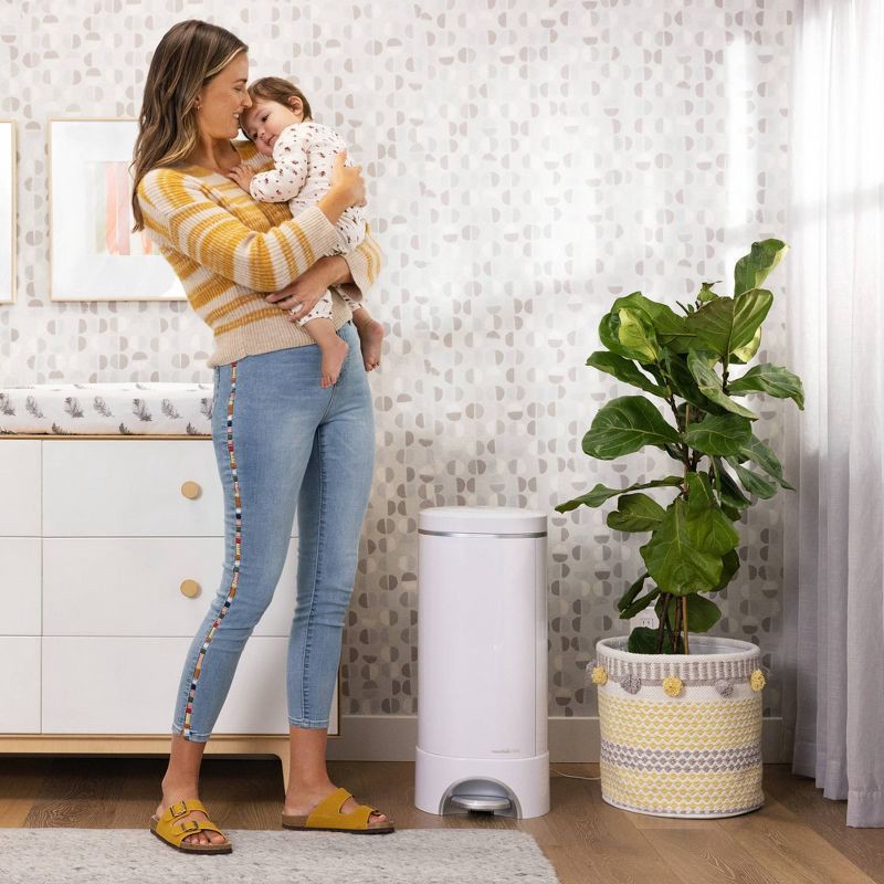 slide 6 of 9, Munchkin UV Snap, Seal & Toss Diaper Pail Refill Bags - 20pk, 20 ct