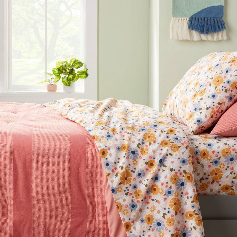 slide 2 of 4, Twin Vintage Floral Print Cotton Kids' Sheet Set - Pillowfort™, 1 ct