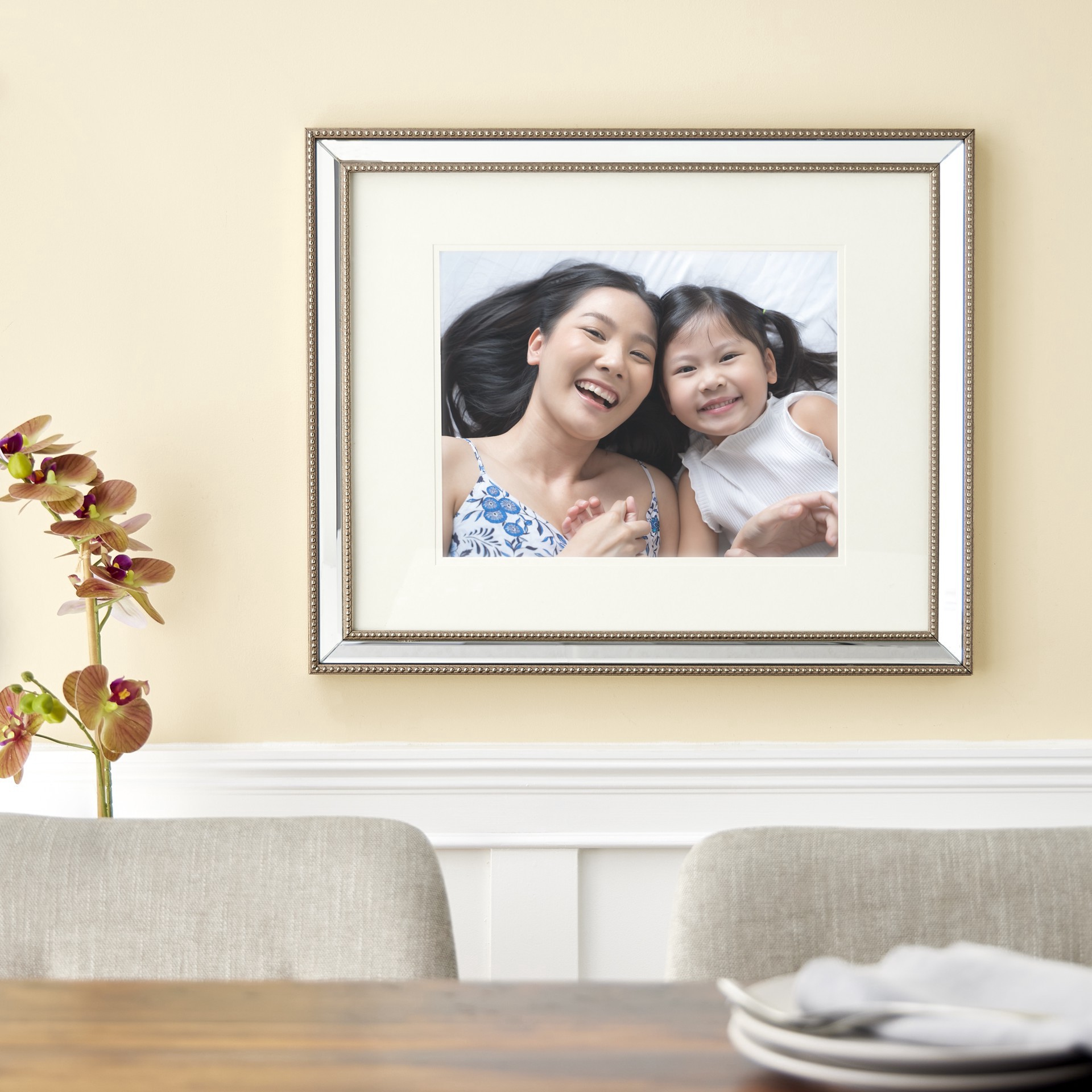 Studio Decor Mirrored Frame With Mat