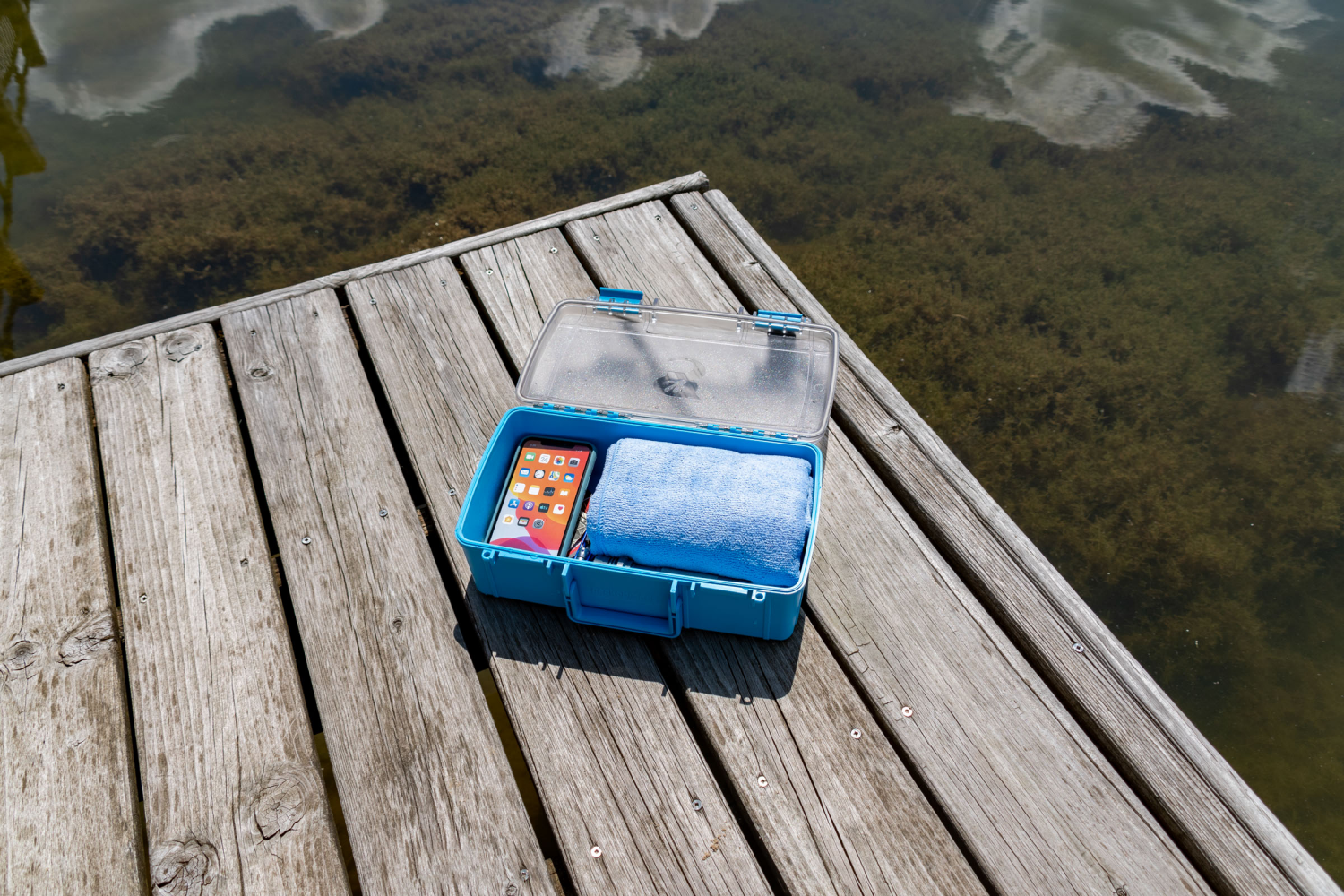 slide 3 of 7, Geckobrands Waterproof X-Large Dry Box, Assorted Colors, 1 ct