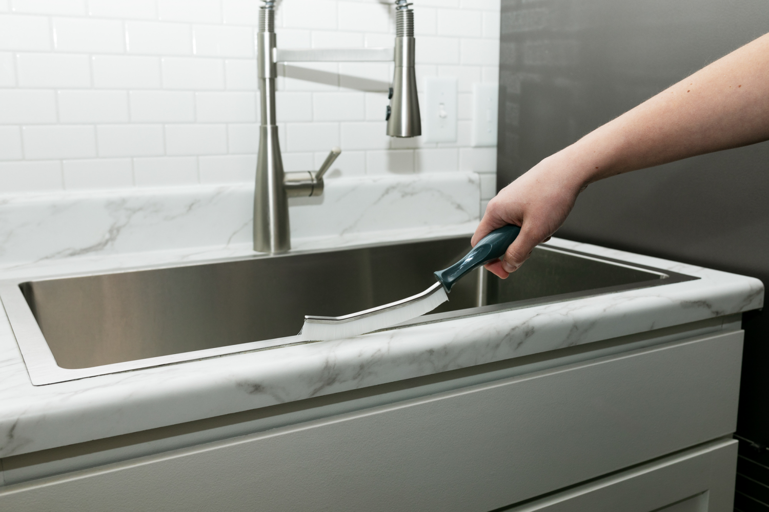 slide 5 of 7, Broxan Crevice Bristle Brush, 1 ct