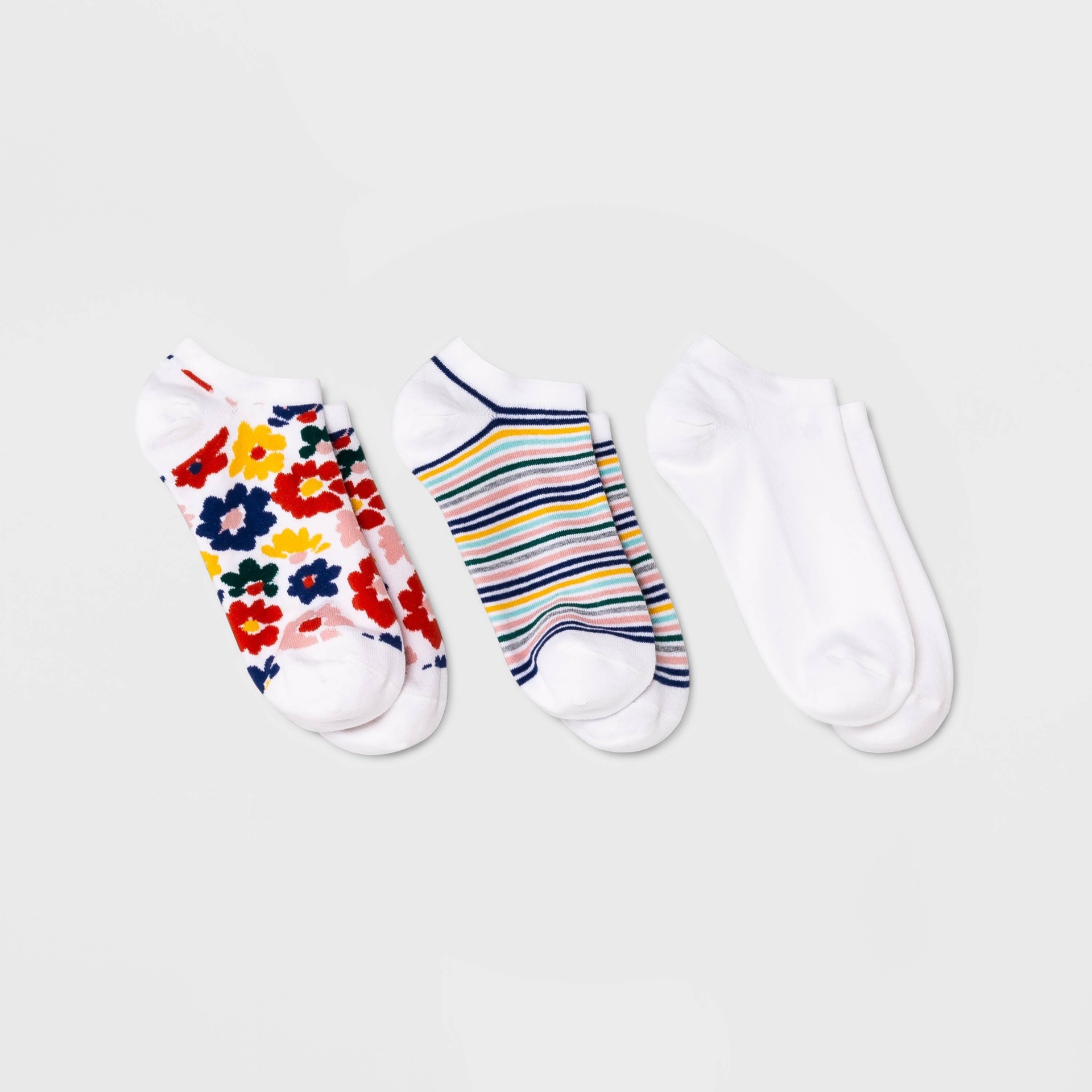 slide 1 of 2, Women's Floral 3pk Low Cut Socks - A New Day White 4-10, 3 ct