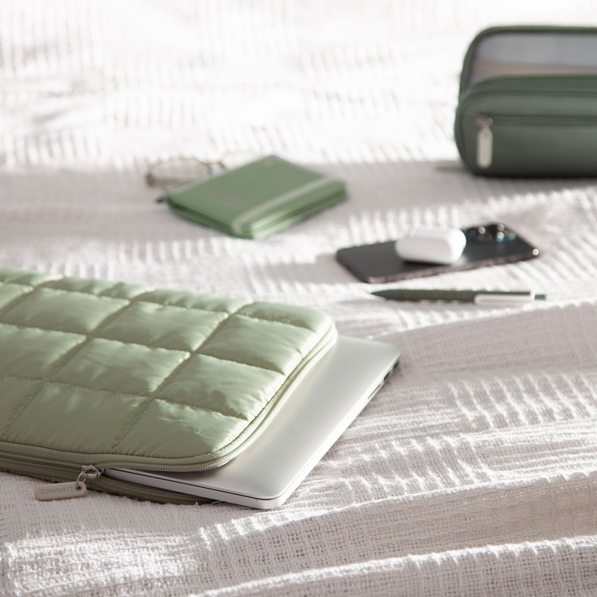 slide 2 of 4, U Brands Large Nylon Puffer Zipping Laptop Sleeve Case, 10.5" x 15", Matcha, 10.5 in