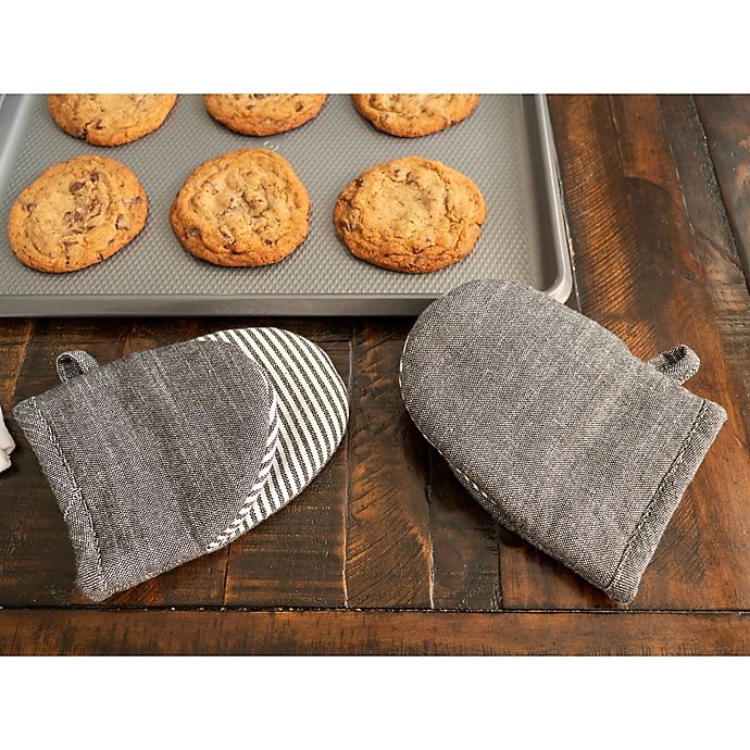 slide 7 of 9, Artisanal Kitchen Supply Mini Oven Mitts - Black, 2 ct