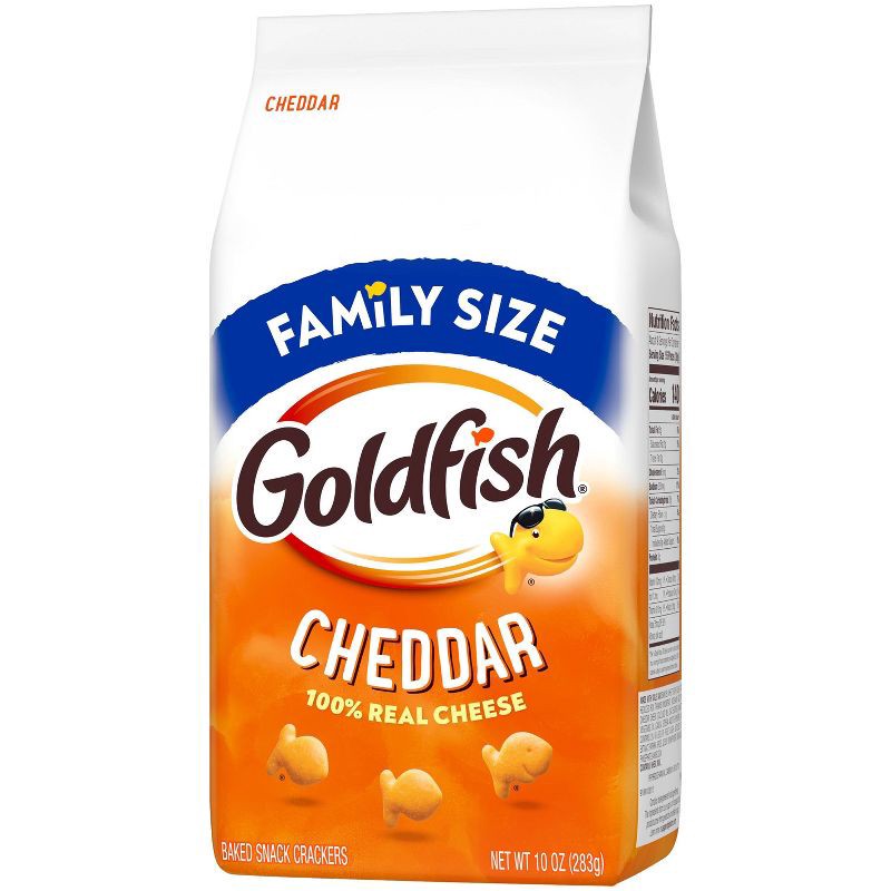 slide 5 of 13, Goldfish Cheddar Crackers Family Size Bag - 10oz, 10 oz