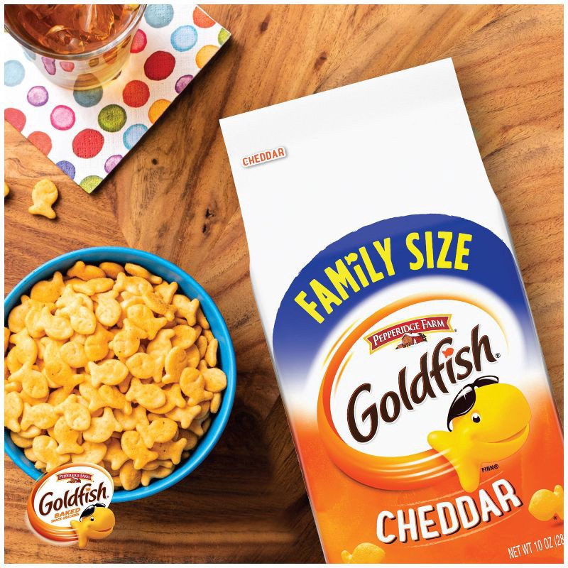 slide 11 of 13, Pepperidge Farm Family Size Cheddar Goldfish Snack Crackers - 10oz, 10 oz