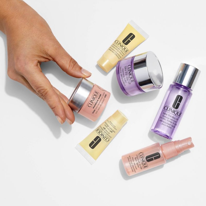 slide 4 of 4, Clinique Dramatically Different Oil Free Gel - Travel Size- 0.5oz - Ulta Beauty, 0.5 oz