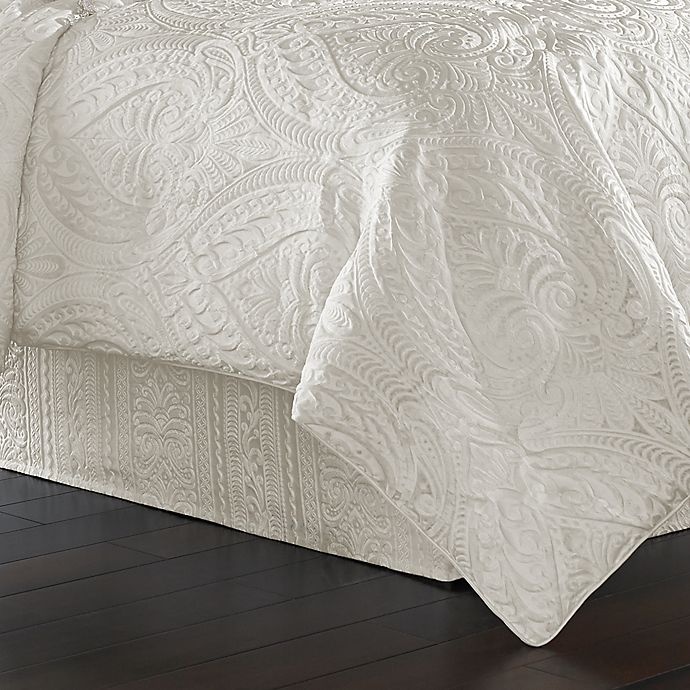 slide 2 of 2, J. Queen New York Bianco King Comforter Set - White, 1 ct
