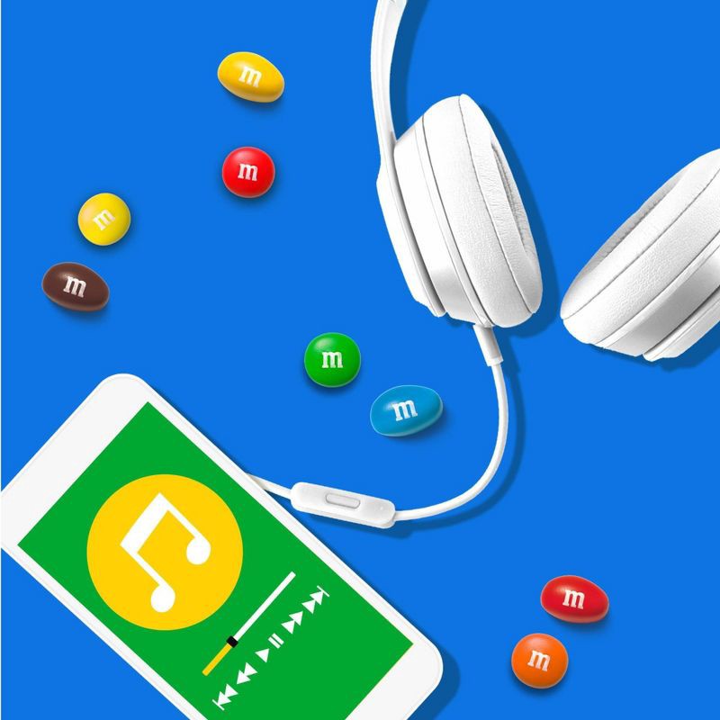 slide 6 of 9, M&M's Milk Chocolate, Peanut, And Peanut Butter Classic Chocolate Assortment Family Size Candy Mix Bag - 17.2oz, 17.2 oz