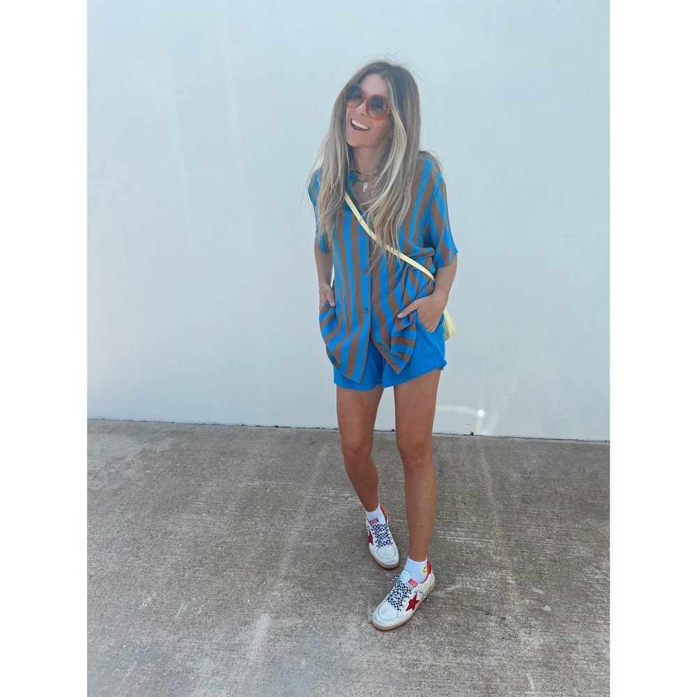 slide 3 of 5, Women's Ascot + Hart Striped Print Woven Short Sleeve Button-Down Graphic Top - M, 1 ct