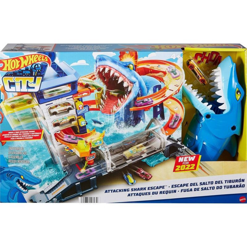 slide 6 of 6, Hot Wheels Attacking Shark Escape Trackset, 1 ct