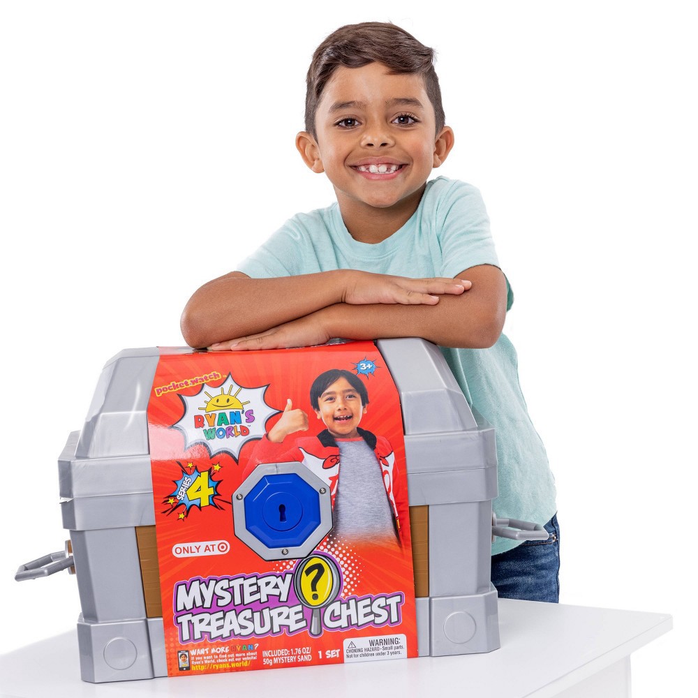 Ryan's World Glow in the Dark Mega Mystery Chest (Target Exclusive