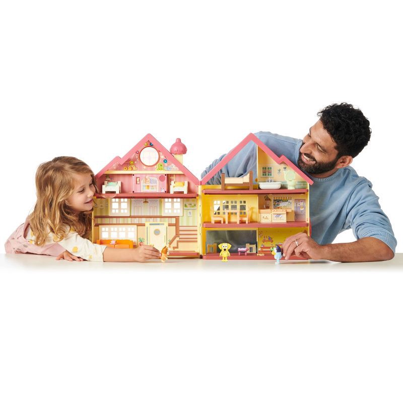 slide 4 of 10, Bluey Ultimate Lights & Sounds Playhouse with Lucky, 1 ct