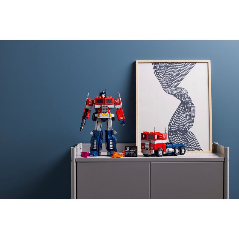 slide 6 of 6, LEGO Icons Optimus Prime, Transformers Robot Model Set 10302, 1 ct