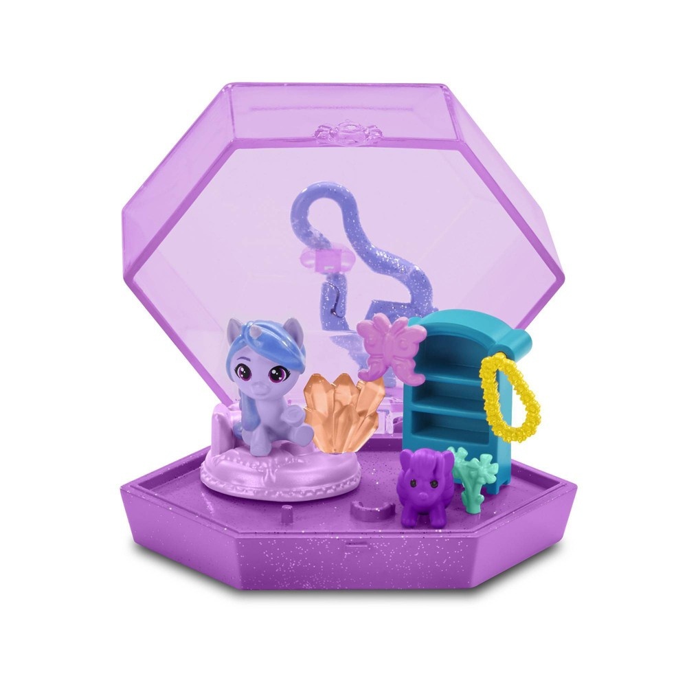 slide 8 of 10, My Little Pony Mini World Magic Crystal Keychain Izzy Moonbow, 1 ct