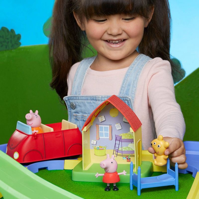 slide 8 of 9, Peppa Pig All Around Peppa's Town Set with Adjustable Track, 1 ct