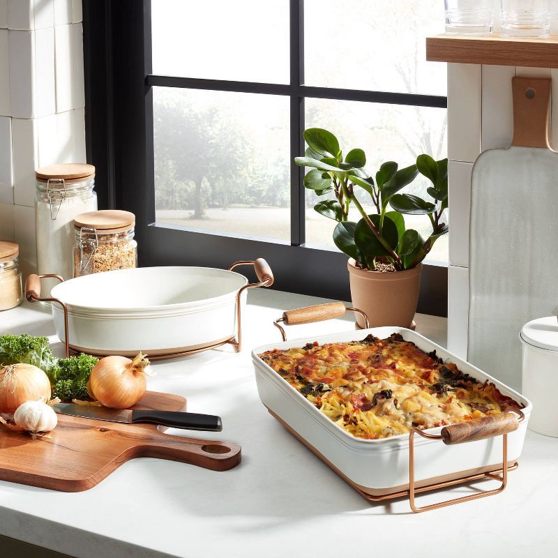 4.25qt Oven-to-Table Stoneware Baking Dish with Cradle Carrier Cream/Clay -  Hearth & Hand™ with Magnolia