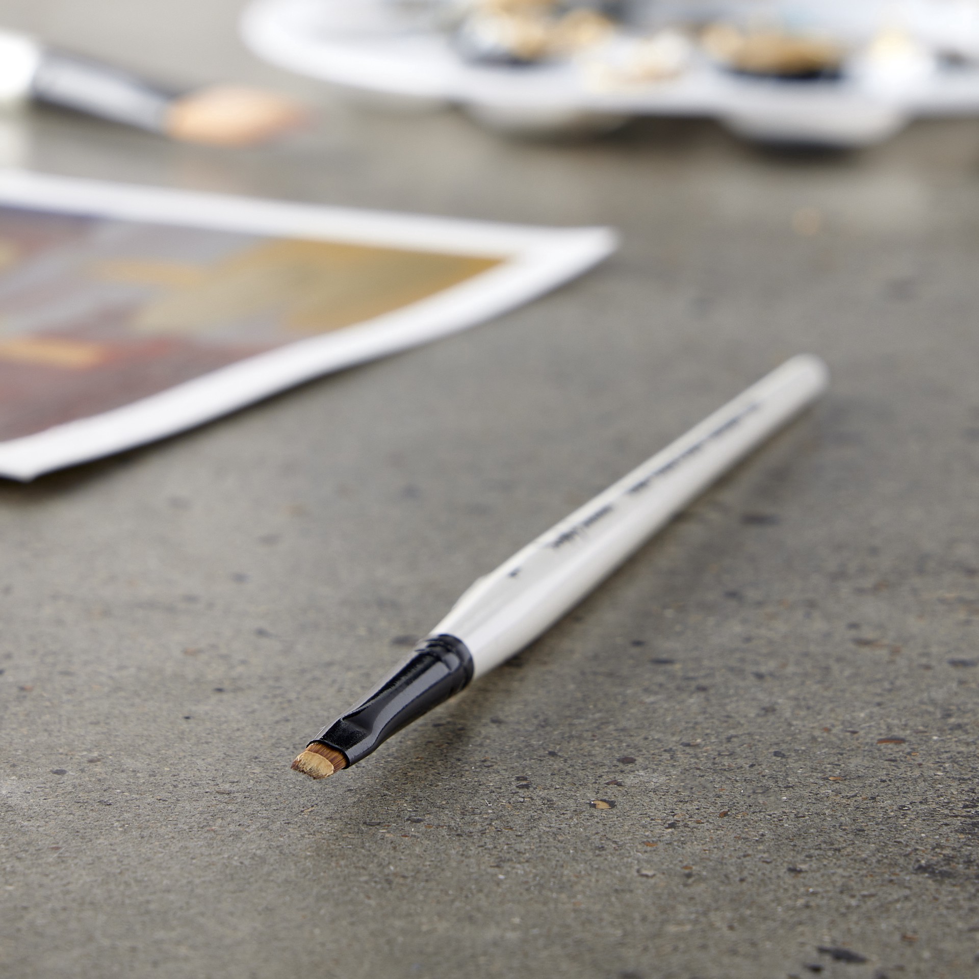 slide 2 of 2, Robert Simmons Simply Simmons Short Handle Flat Shader Brush, 1 ct