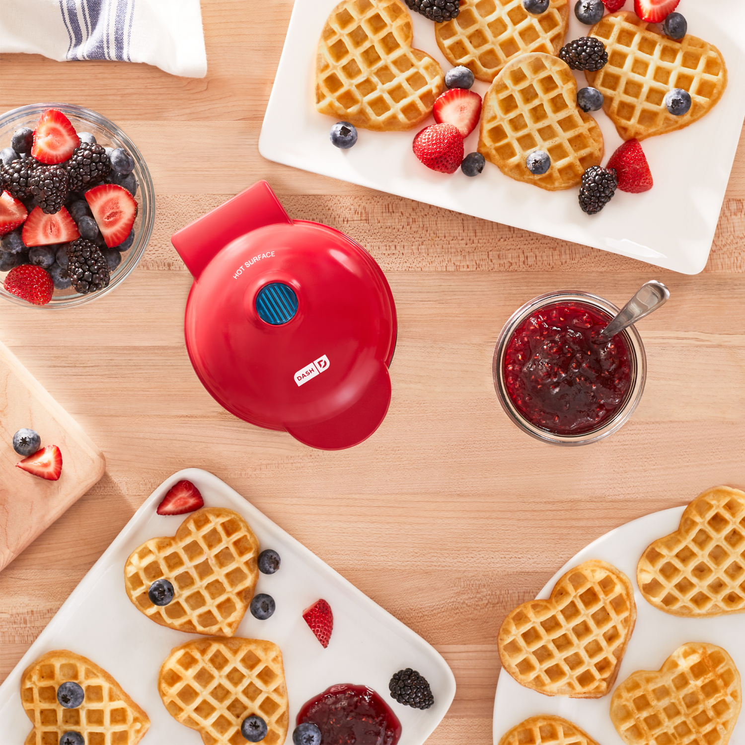 slide 4 of 4, Dash Heart Mini Waffle Maker Red, 1 ct