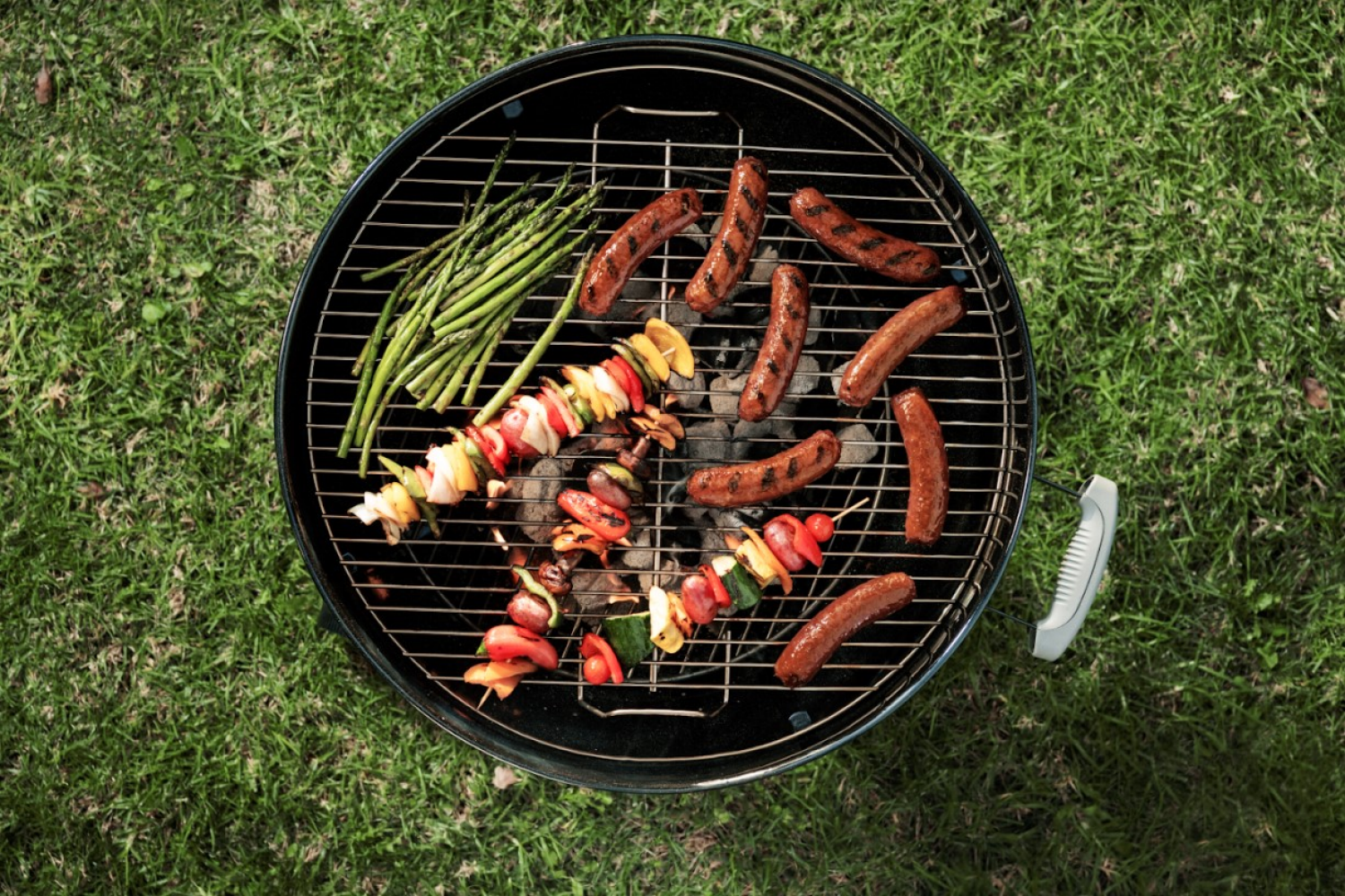 slide 6 of 6, Beyond Sausage Links, Plant-Based, Brat Original, 4 ct